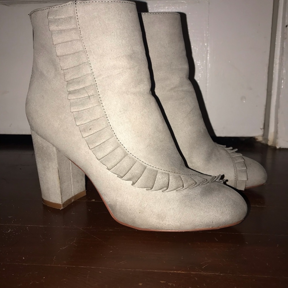 gray booties